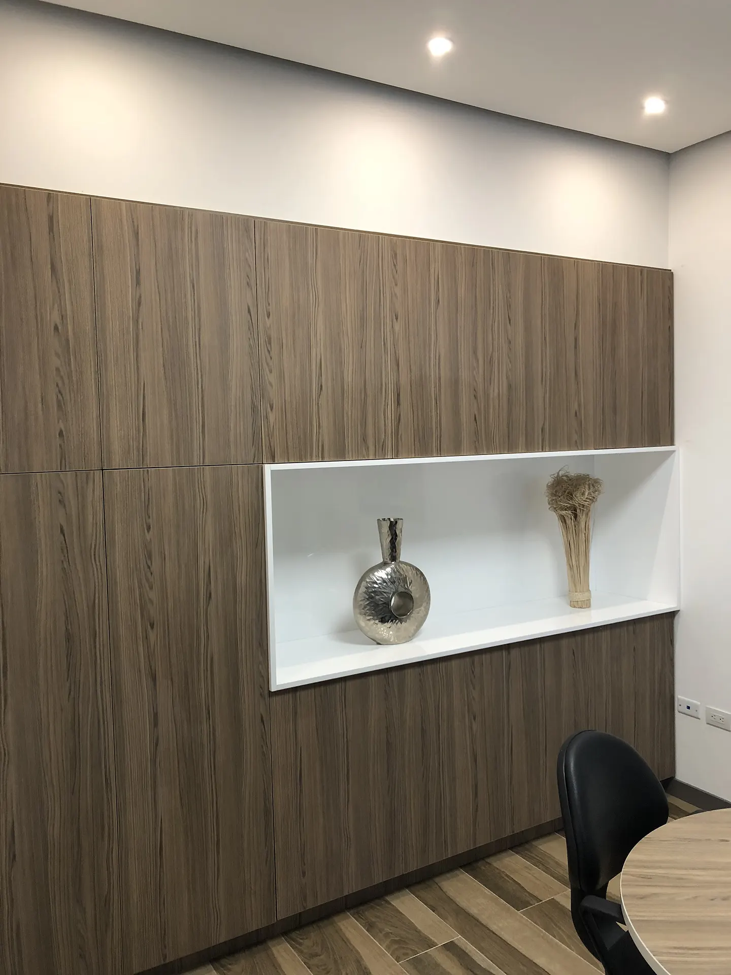 Dataservi - Diseño interior y remodelación de oficinas en Quito - Corporativo