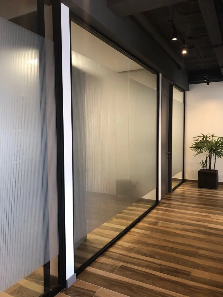 Dataservi - Diseño interior y remodelación de oficinas en Quito - Corporativo