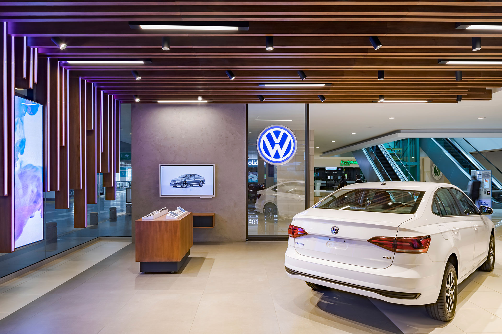 Experiencia Volkswagen - Diseño arquitectónico, construcción, retail, locales comerciales en Quito | CVD Arquitectura